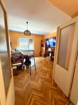 Na predaj ihneď nasťahovateľný poschodový dom Tvrdošovce - 15