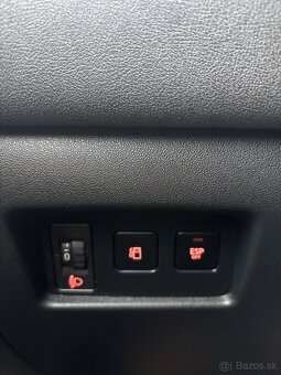 Predam Citroën c4 1.6 benzin 88KW R.V 2011 177 570KM - 15