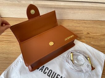 Jacquemus Le Grand Bambino hnedá kabelka - 15