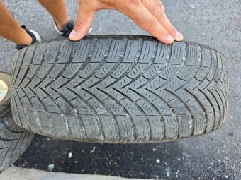 zimne kolesa Skoda fabia 5x100 r16 195/55 r16 - 15