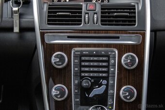 Volvo XC60 D4 2.4L Drive-E Luxury Geartronic AWD - 15