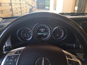 Mercedes-Benz E - 15