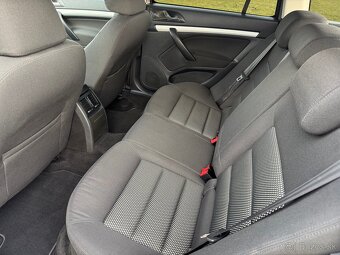 Škoda Octavia Combi II 2.0 TDI CR 4x4 SCOUT - 15