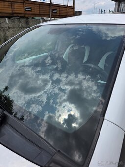 Toyota Yaris 1.3 MT6 (99 koní) benzín štvorvalec - 15