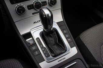 Volkswagen Passat Alltrack 2.0 TDI 125 kW 4MOTION AT/6 - 15