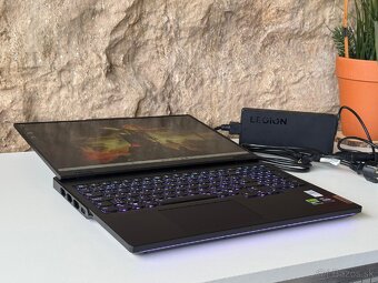 Lenovo Legion 7 Pro – RTX 4090 a i9-14900HX - 15