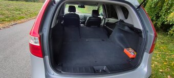 HYUNDAI i30 CW 2.0 benzin 105kW (143k) - 15