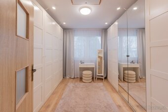 4-izbový kompletne zariadený rodinný dom - 15