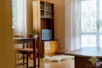 REZERVOVANÉ - Exkluzívny predaj rodinného domu v obci Skalka - 15