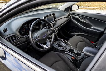 Hyundai i30 1,6 CRDi 7DCT (automat, LED svetlá, Car Play) - 15