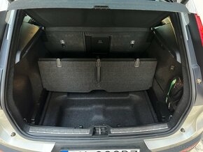 P: Volvo XC40 D4 Inscription AWD - 15