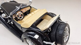 1:18 MERCEDES-BENZ 500K, 1 - 15