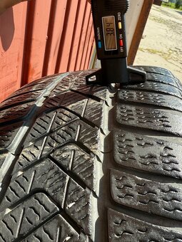 Kolesa Mercedes e-klass 225/55 R17 elektróny 7.5J ET40 - 15