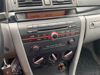 MAZDA 3 - 15