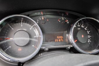 Peugeot 5008 1.6 HDi, 84kW, M6 - 15