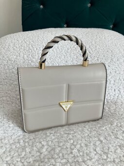 Kabelka_GUESS - 15