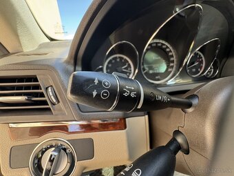 Mercedes-Benz E350 CGI V6 coupe - 15