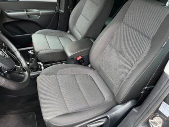 Predám Volkswagen Sharan 2.0 TDi 7 miestny Facelift - 15