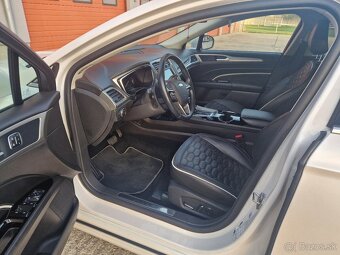 Ford Mondeo Vignale Hybrid - 15