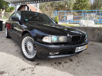 BMW e38 V8 735i - 15