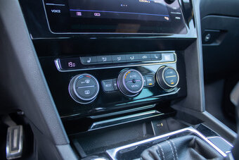 Volkswagen Passat 2.0 TDI R-line B8 - 15