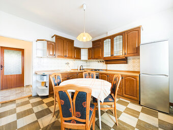 DVOJGENERAČNÁ RODINNÁ TEHLOVÁ VILA, VIHORLATSKÁ, KOŠICE - 15