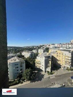 Prenajmem 2 izb.byt s terasou na Hradnom kopci BA. - 15