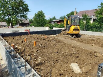 Zemné a Výkopové práce minibagrom - 15