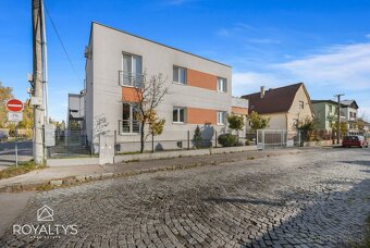 Slnečný 2 - izbový byt s veľkou pivnicou 26 m² - 15