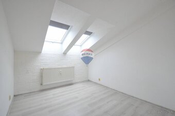 REZERVOVANÉ PREDAJ, 2-izbový podkrovný byt v Poprade, Ul - 15