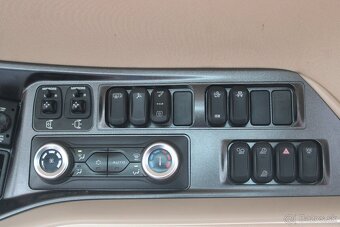 Case MAGNUM 400 - 15