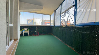 IBA U NÁS Svetlý 4i byt s terasou a loggiami v Ružinove - 15