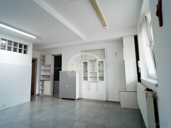 Komerčná budova v širšom centre mesta Vranov nad Topľou - 15