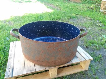 Smaltované hrnce, nádoby - 15