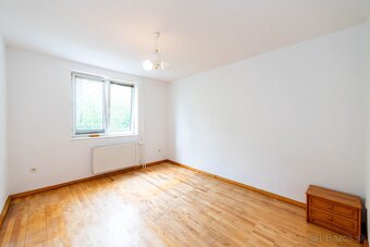 REZERVOVANÉ  Predaj RD sprostredkuje realitný maklér Patrik - 15