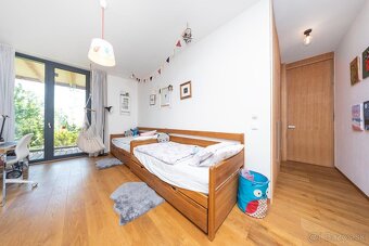 MIKELSSEN - Na predaj výnimočný bungalov s bazénom v lukratí - 15