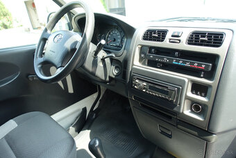 Toyota Hiace 2.5 I D-4D 117 SWB Standard 4WD - 15