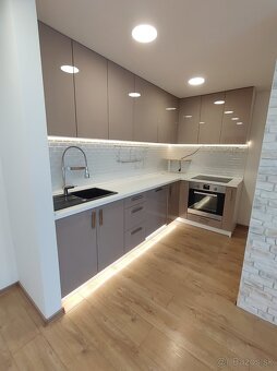 3 izbový, 57m2+6m loggia, Trieda SNP; Košice-Západ - 15