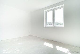 Na predaj priestranný bungalov-novostavba-holodom, Vajkovce - 15
