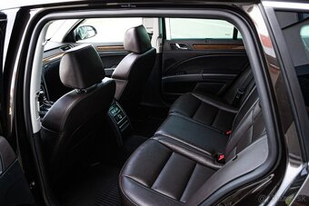 Škoda Superb Combi 2.0 TDI CR 170k L&K 4x4 DSG - 15