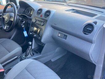 VOLKSWAGEN CADDY MAXI 2,0TDi 7míst záruka km - 15