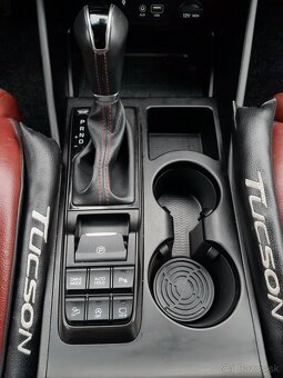Hyundai Tucson 2.0 CRDi Premium 4x4 ● plná výbava - 15