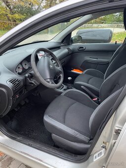 Peugeot 206 55kw 2006 benzín - 15