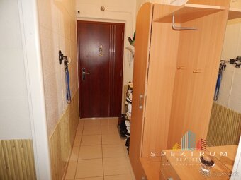 REZERVOVANÉ-EXKLUZÍVNE- SPEKTRUM REALITY- Na PREDAJ 2 -izbov - 15