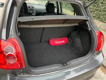 Toyota Auris 1.33 VVTi, Nová STK + EK - 15