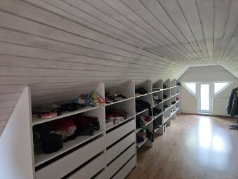 Veľký rodinný Dom-Jur nad Hronom s potenciálom na podnikanie - 15