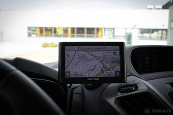 Ford Tourneo Custom 2.2 TDCi 9 MIEST / AJ NA SPLÁTKY / - 15
