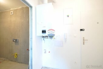 PREDAJ, 2-izbový byt, balkón, 60 m2 + Parking, Stará Lesná,  - 15