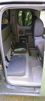 Mazda bt 50 - 15