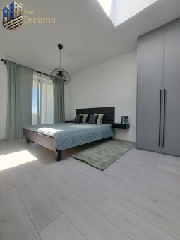 SKOLAUDOVANÉ Novostavba 2-3 izbových bytov s pozemkom v pol - 15